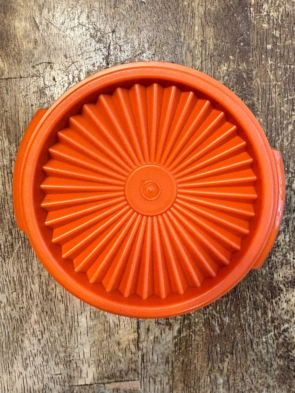 Vintage Tupperware 1323-17 Orange Soup Bowl w/ Burp Seal Lid Made in USA
